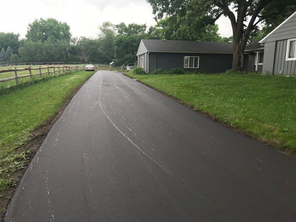 Asphalt-paving-fort-collins-colorado.jpeg